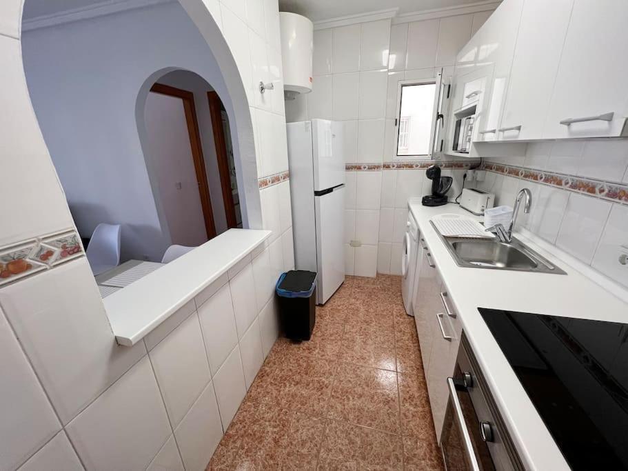 Nice And Central Apartment Torrevieja Exteriör bild