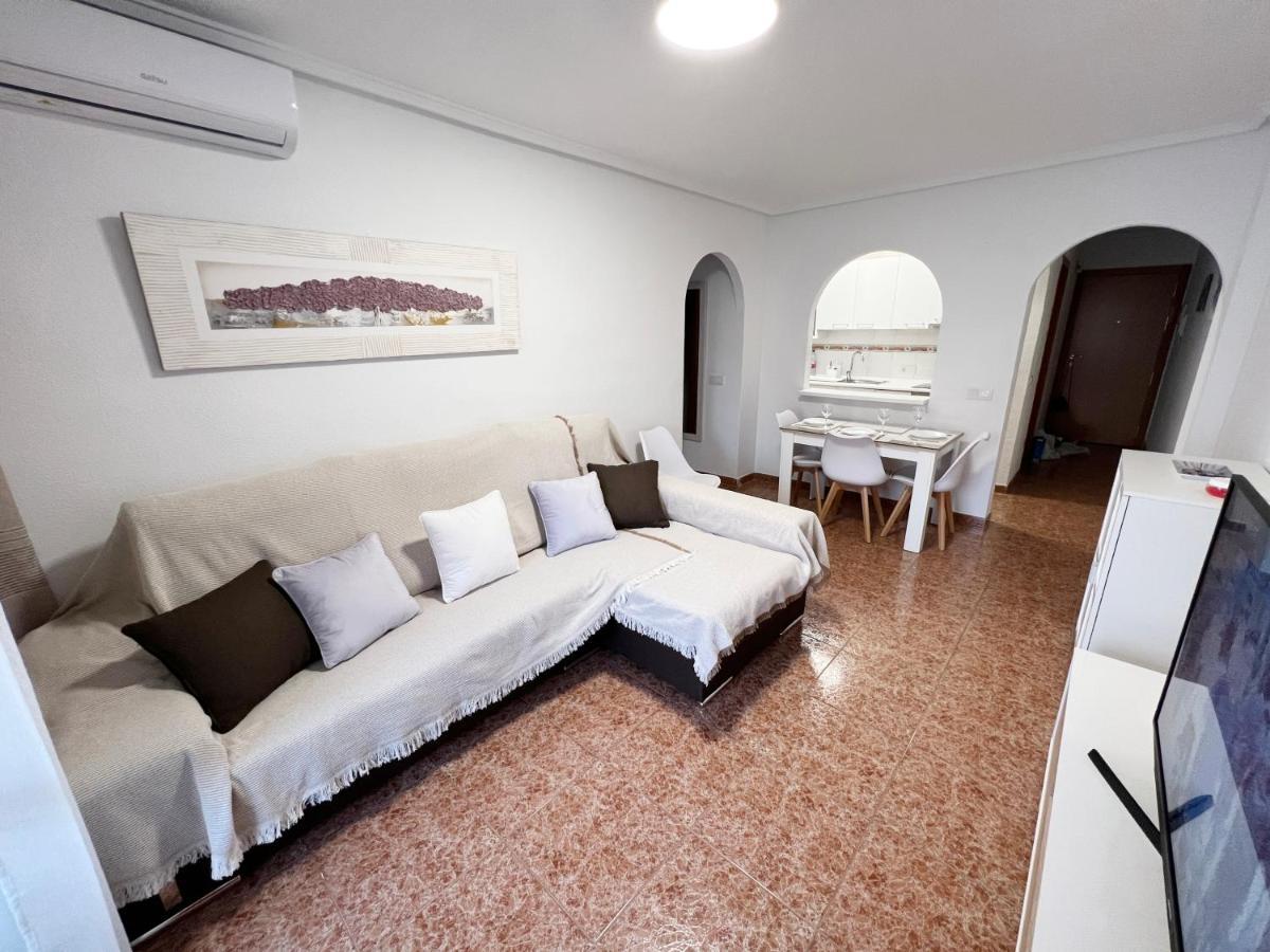 Nice And Central Apartment Torrevieja Exteriör bild