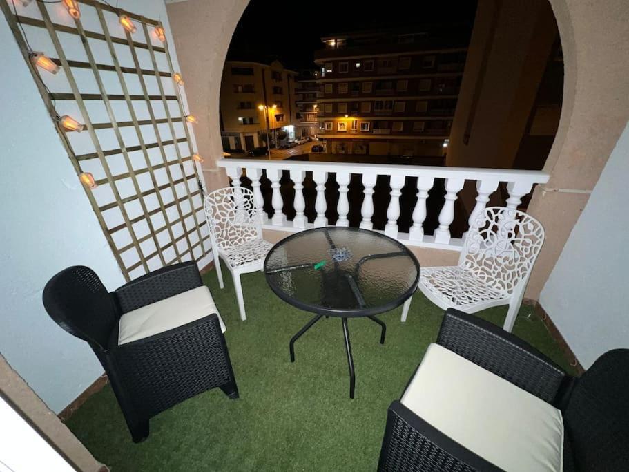 Nice And Central Apartment Torrevieja Exteriör bild