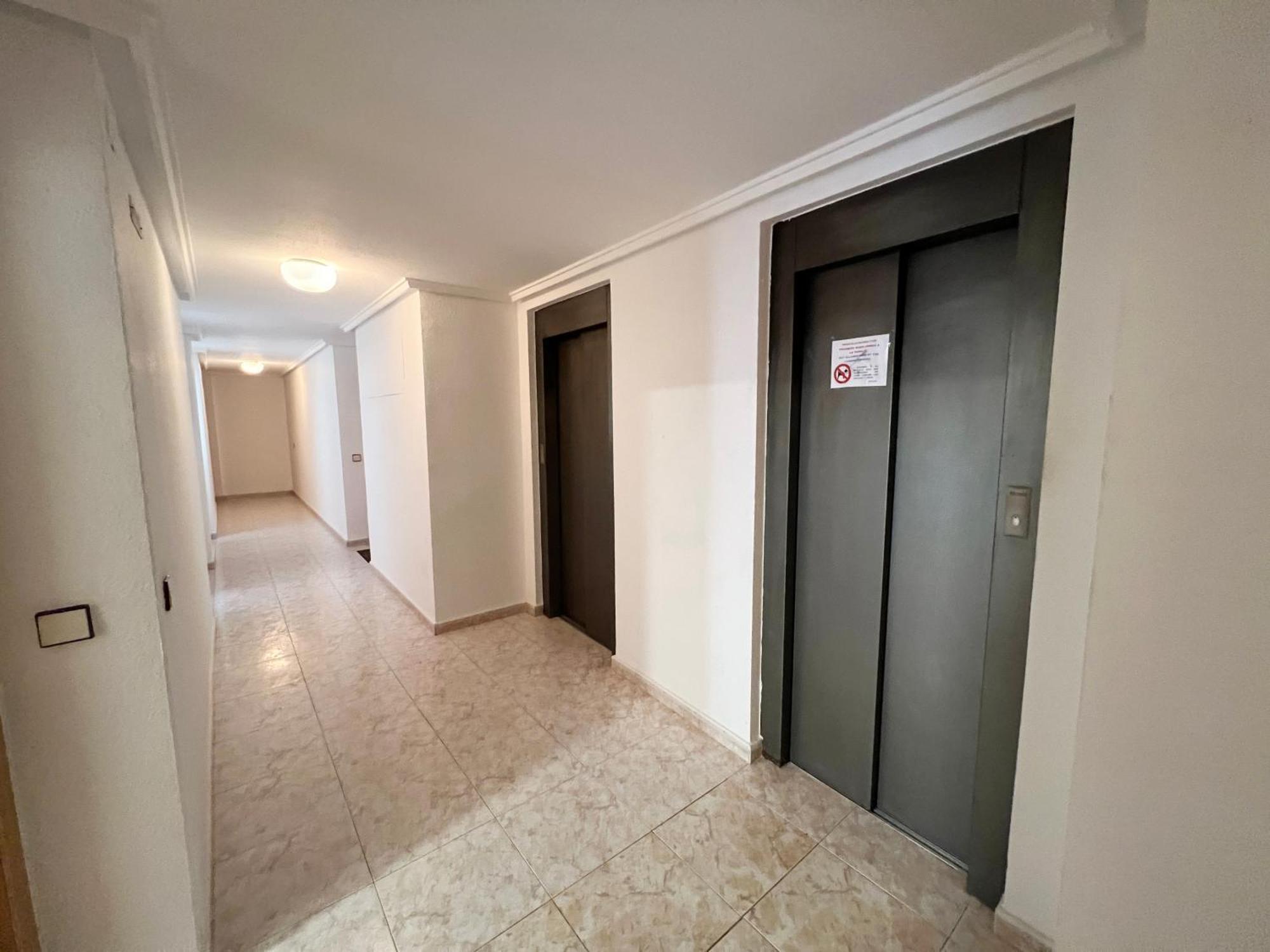 Nice And Central Apartment Torrevieja Exteriör bild