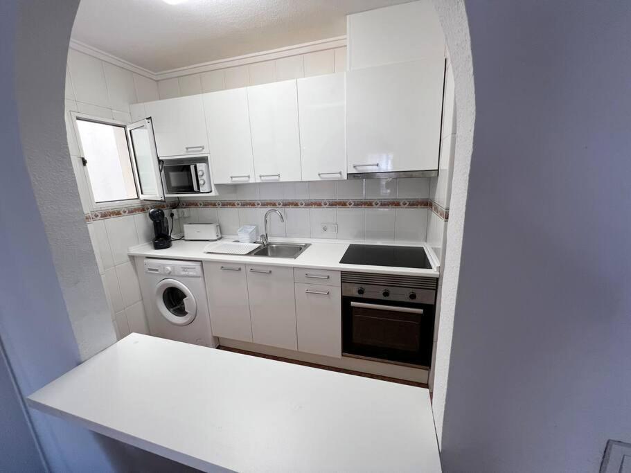 Nice And Central Apartment Torrevieja Exteriör bild